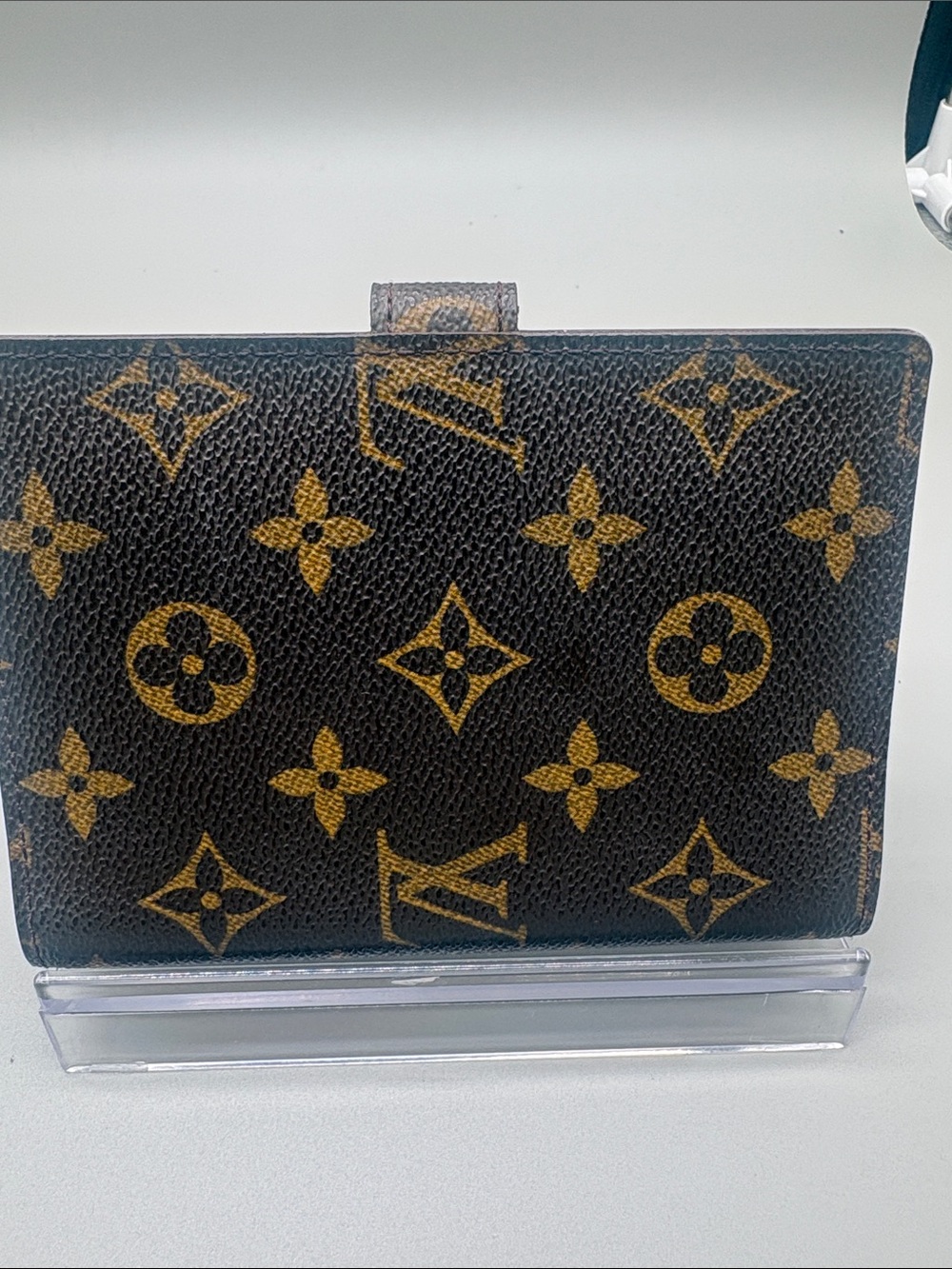 Louis Vuitton Monogram Canvas Agenda/ passport holder in - Picture 2 of 10